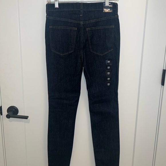 NWT J. Crew Highrise Skinny Jean - Picture 3 of 3